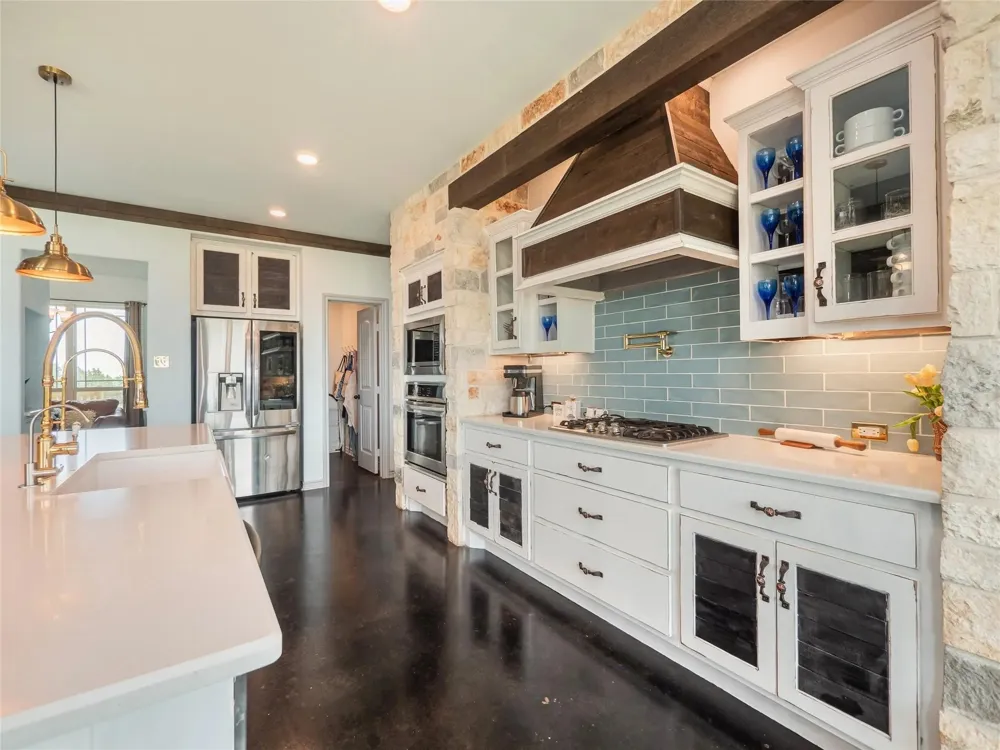 5840 County Road 202 Lampasas, TX 76550