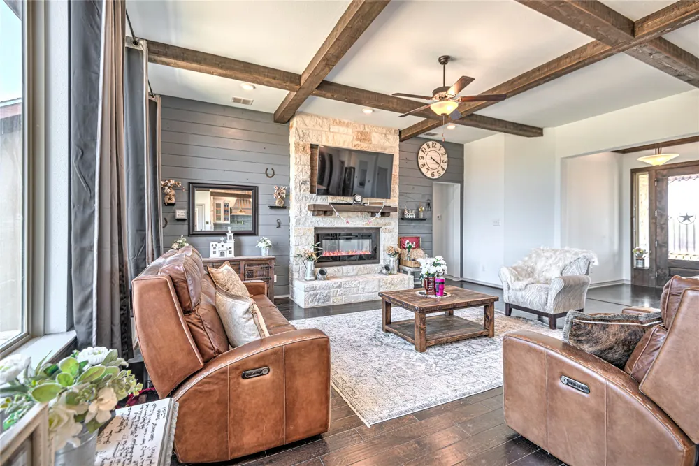 5840 County Road 202 Lampasas, TX 76550