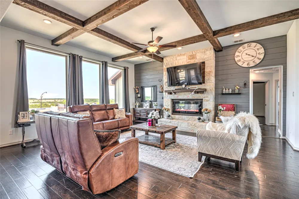5840 County Road 202 Lampasas, TX 76550