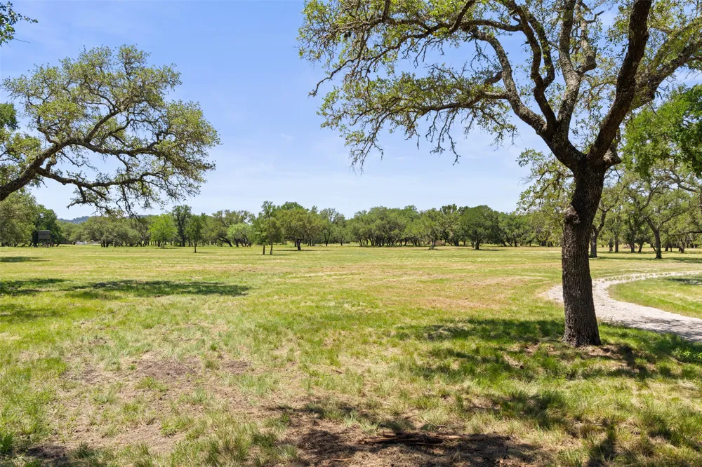 937 Flat Creek Road Johnson City, TX 78636