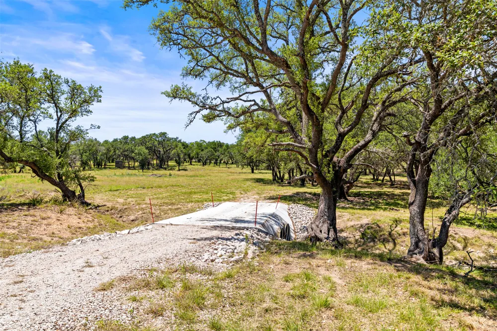 937 Flat Creek Road Johnson City, TX 78636