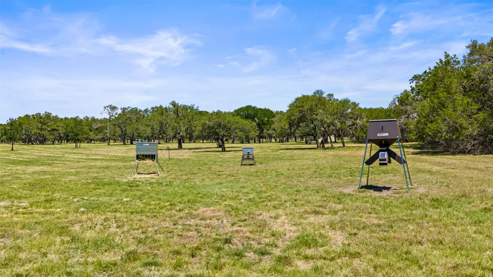 937 Flat Creek Road Johnson City, TX 78636