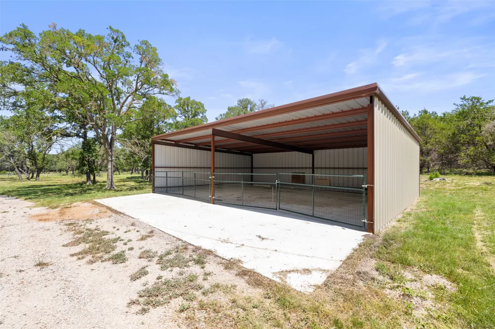 937 Flat Creek Road Johnson City, TX 78636
