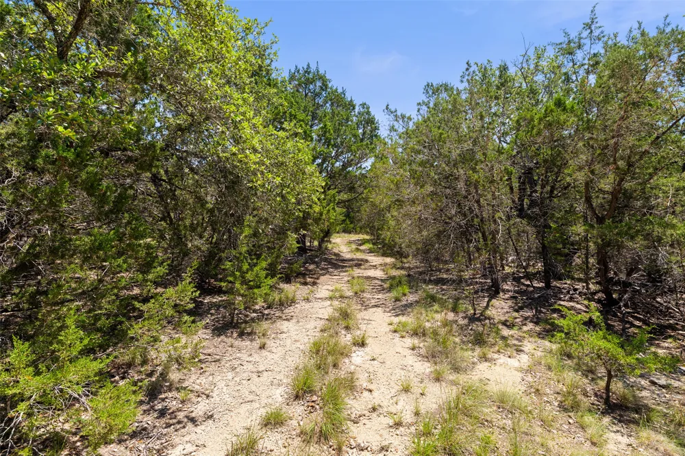 937 Flat Creek Road Johnson City, TX 78636
