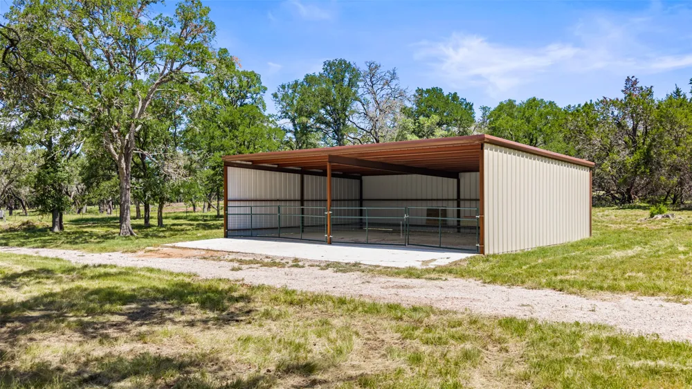 937 Flat Creek Road Johnson City, TX 78636