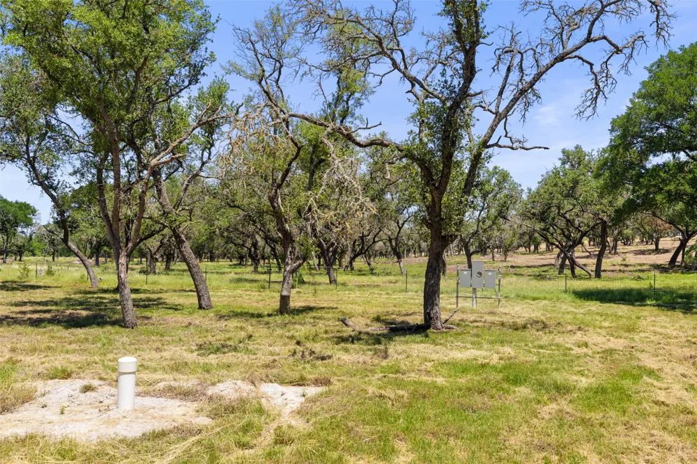 937 Flat Creek Road Johnson City, TX 78636