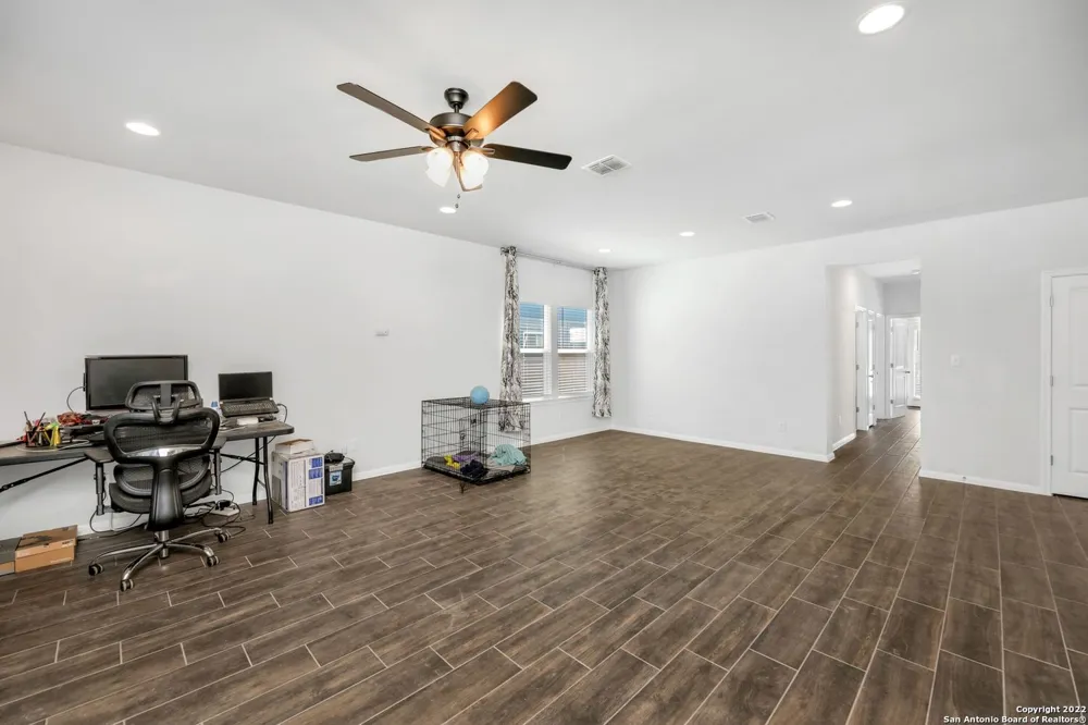 1121 Esplanade Parkway San Marcos, TX 78666