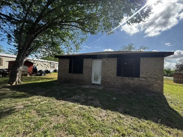 122 Rosa Street Edna, TX 77957