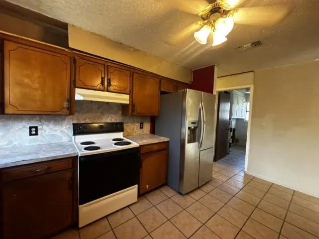 122 Rosa Street Edna, TX 77957