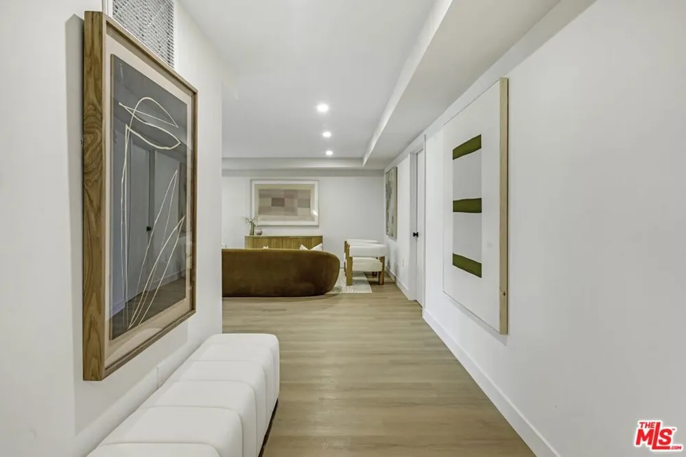 333 Palm Drive #303 Beverly Hills, CA 90210