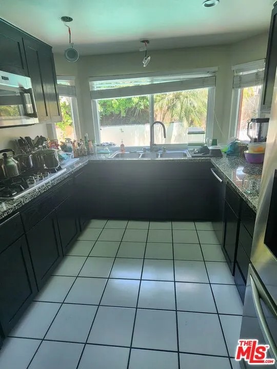 5456 Marjan Avenue Los Angeles, CA 90056