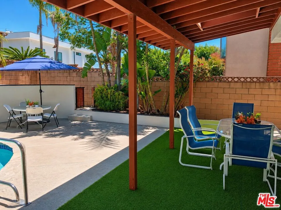 5456 Marjan Avenue Los Angeles, CA 90056