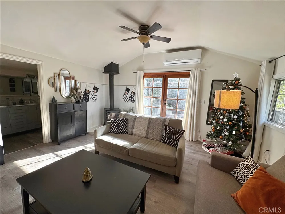 36750 Hilltop Mentone, CA 92359