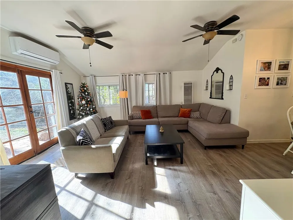 36750 Hilltop Mentone, CA 92359