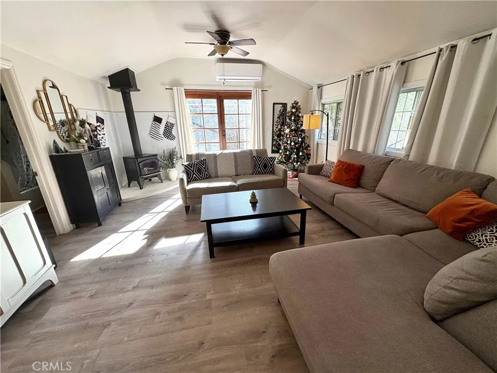 36750 Hilltop Mentone, CA 92359