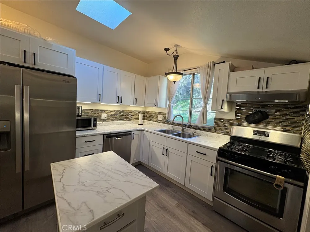 36750 Hilltop Mentone, CA 92359