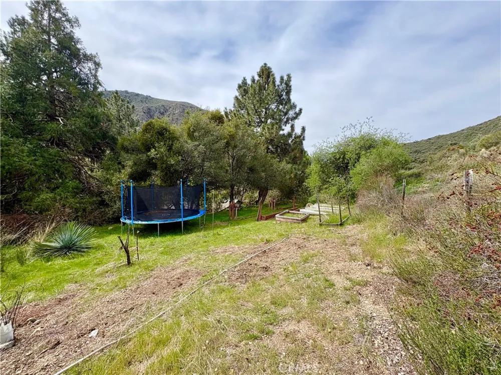 36750 Hilltop Mentone, CA 92359