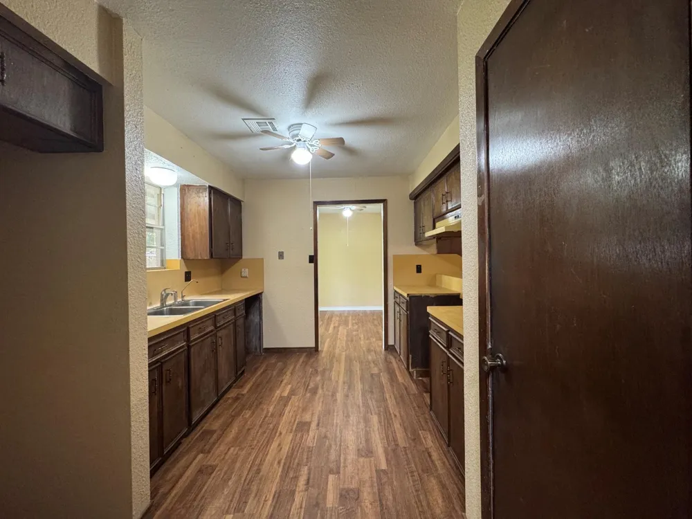 1609 Forrest Drive Wharton, TX 77488