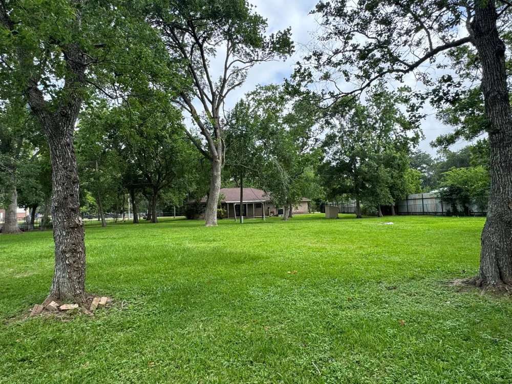 1609 Forrest Drive Wharton, TX 77488