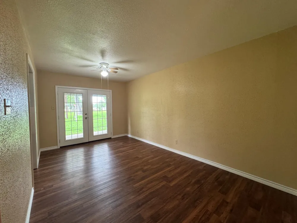 1609 Forrest Drive Wharton, TX 77488