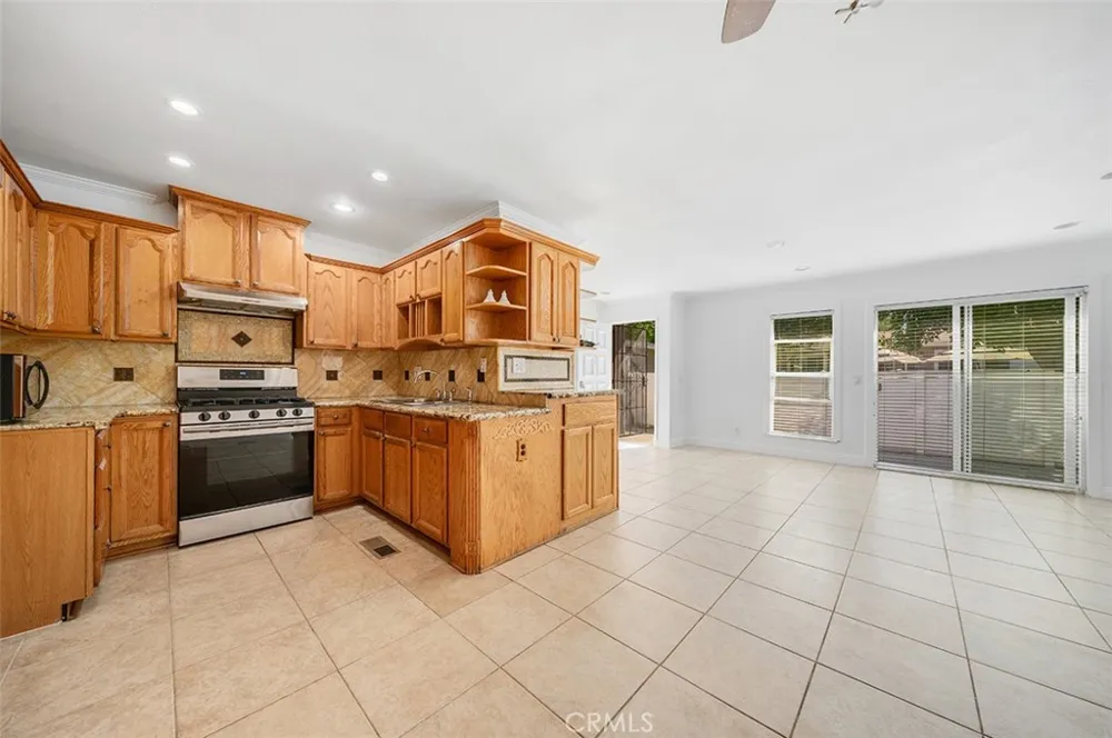 25792 Via Lomas #77 Laguna Hills, CA 92653
