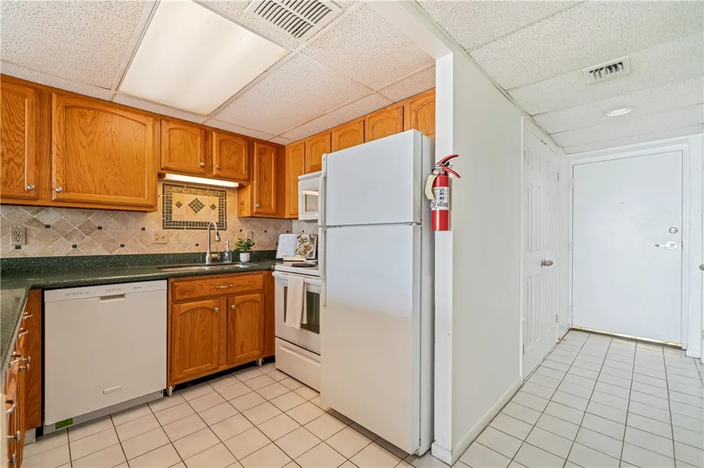 202 Reef Avenue #506 Corpus Christi, TX 78402