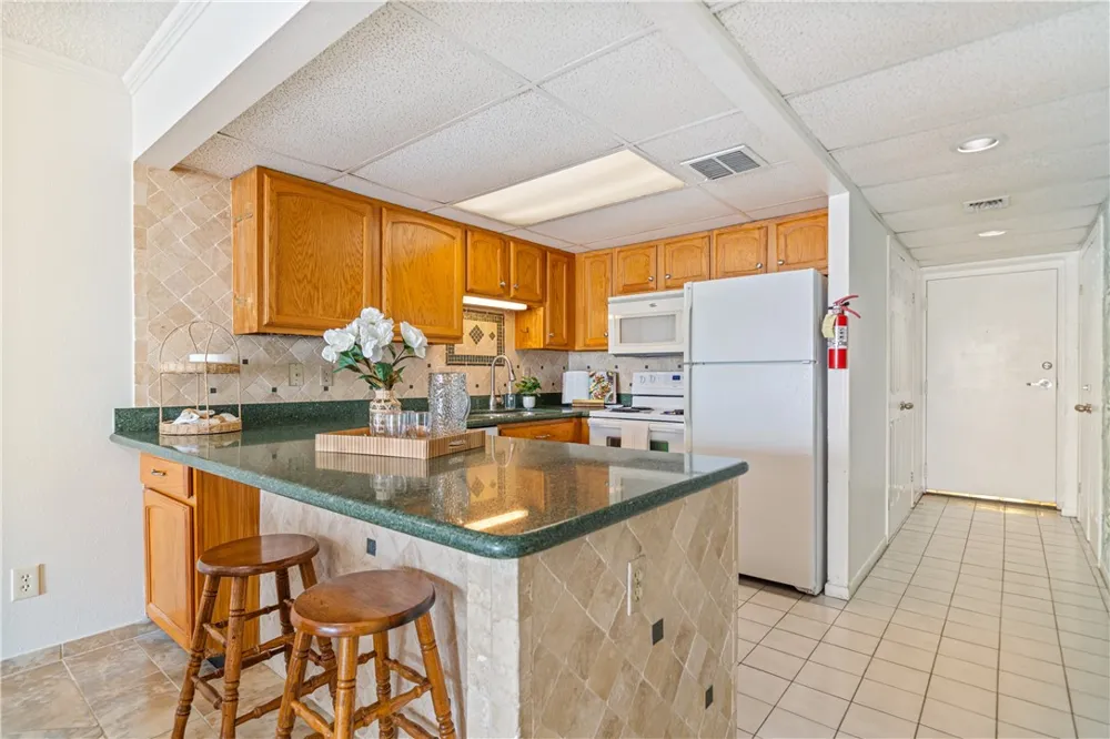 202 Reef Avenue #506 Corpus Christi, TX 78402