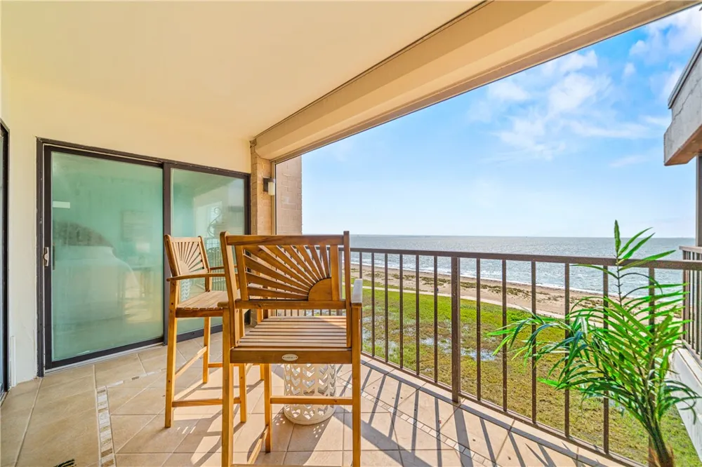 202 Reef Avenue #506 Corpus Christi, TX 78402