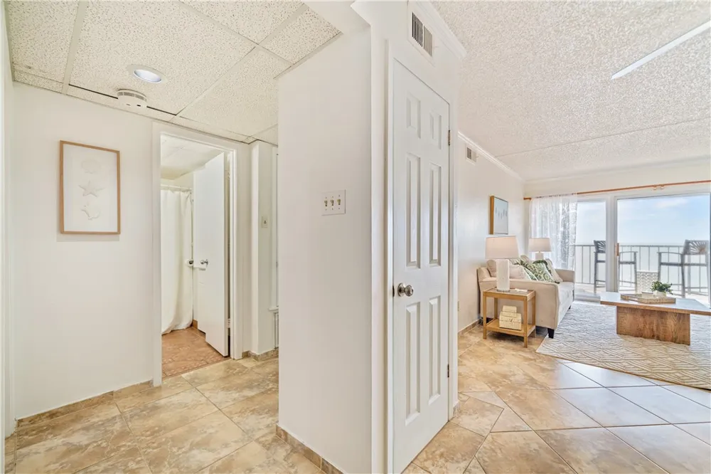 202 Reef Avenue #506 Corpus Christi, TX 78402