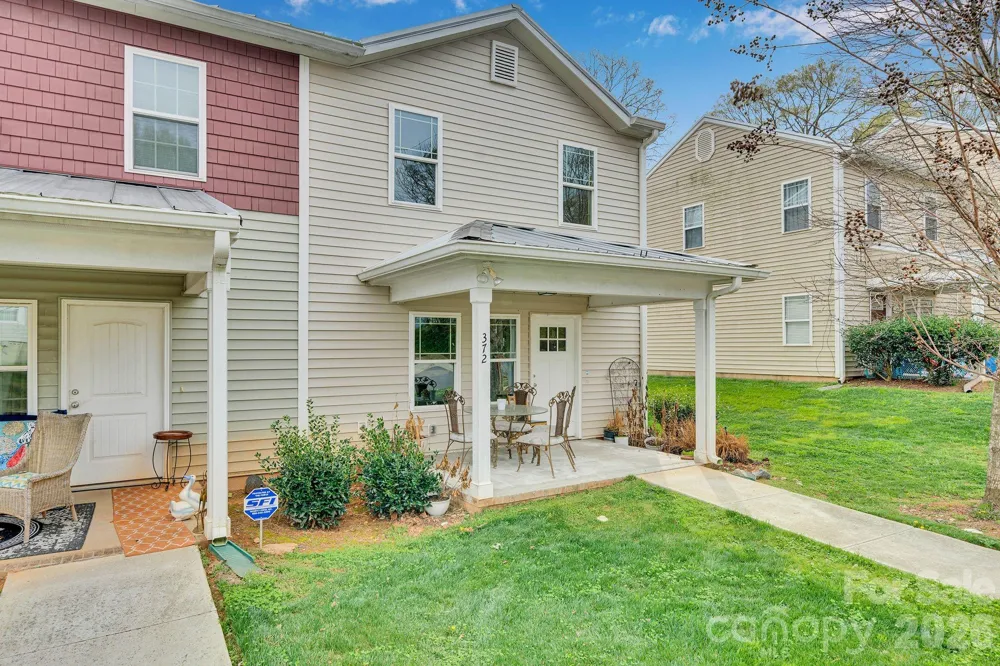372 E Mills Avenue Mooresville, NC 28115