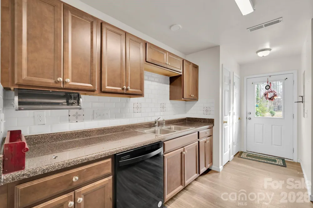 372 E Mills Avenue Mooresville, NC 28115