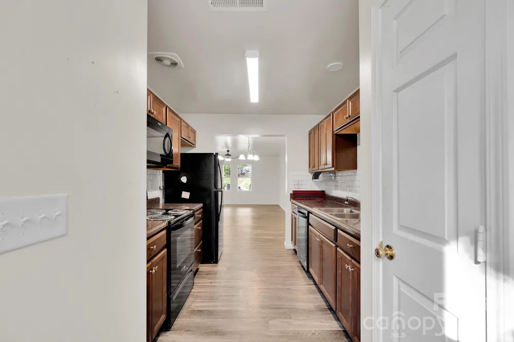 372 E Mills Avenue Mooresville, NC 28115