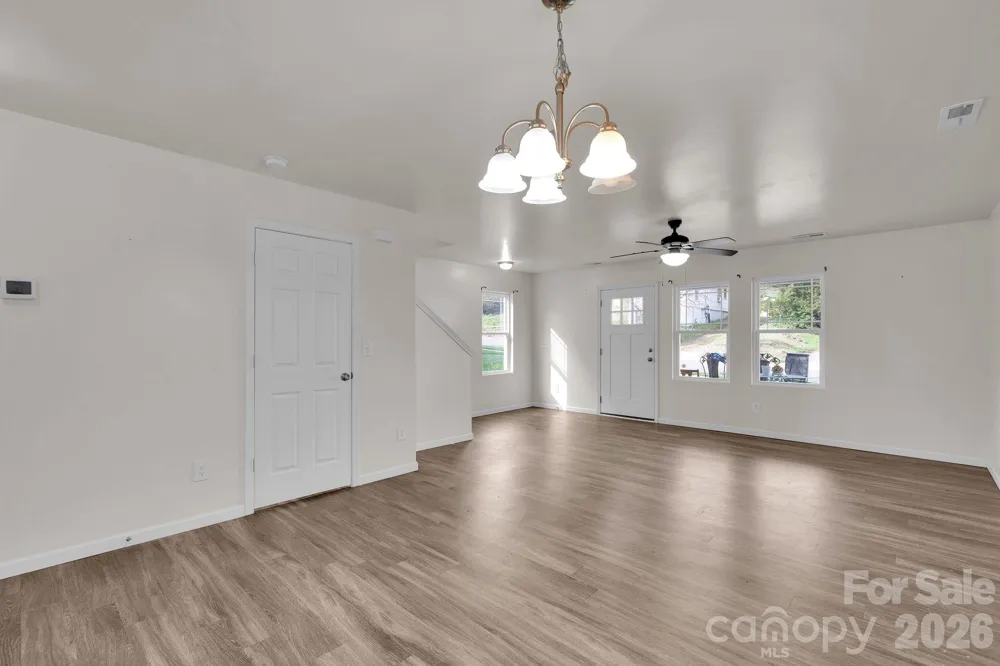 372 E Mills Avenue Mooresville, NC 28115