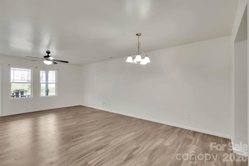 372 E Mills Avenue Mooresville, NC 28115