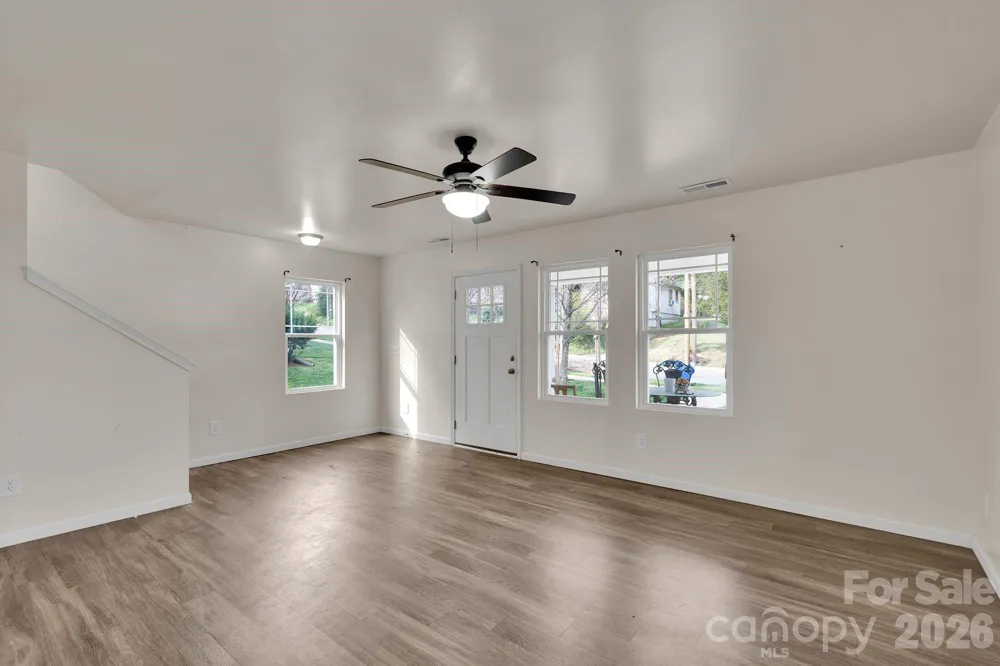 372 E Mills Avenue Mooresville, NC 28115