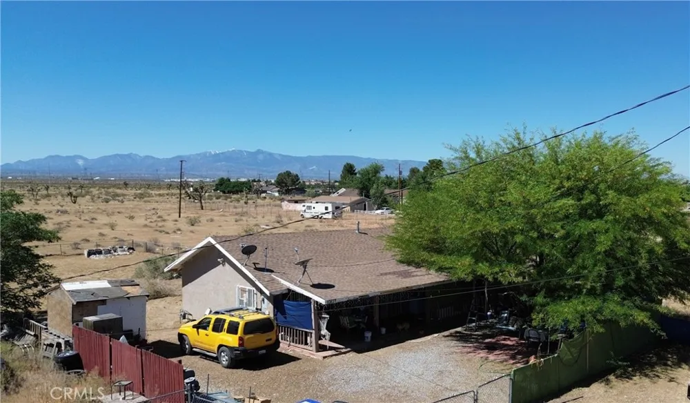 10877 Chamberlaine Way Adelanto, CA 92301