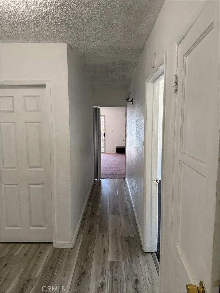 1705 W Arbutus Compton, CA 90220