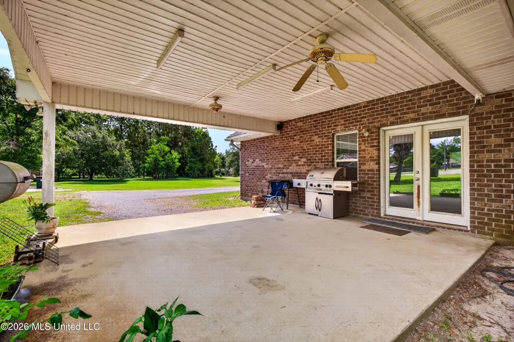1200 Taranto Street Waveland, MS 39576