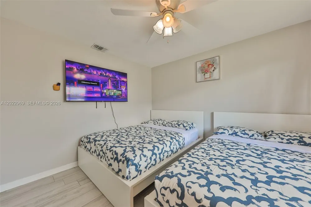 355 Bayshore Dr Cape Coral, FL 33904