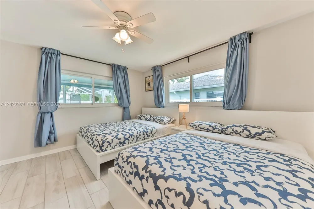 355 Bayshore Dr Cape Coral, FL 33904