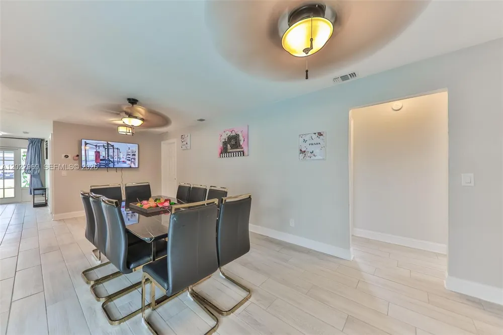 355 Bayshore Dr Cape Coral, FL 33904