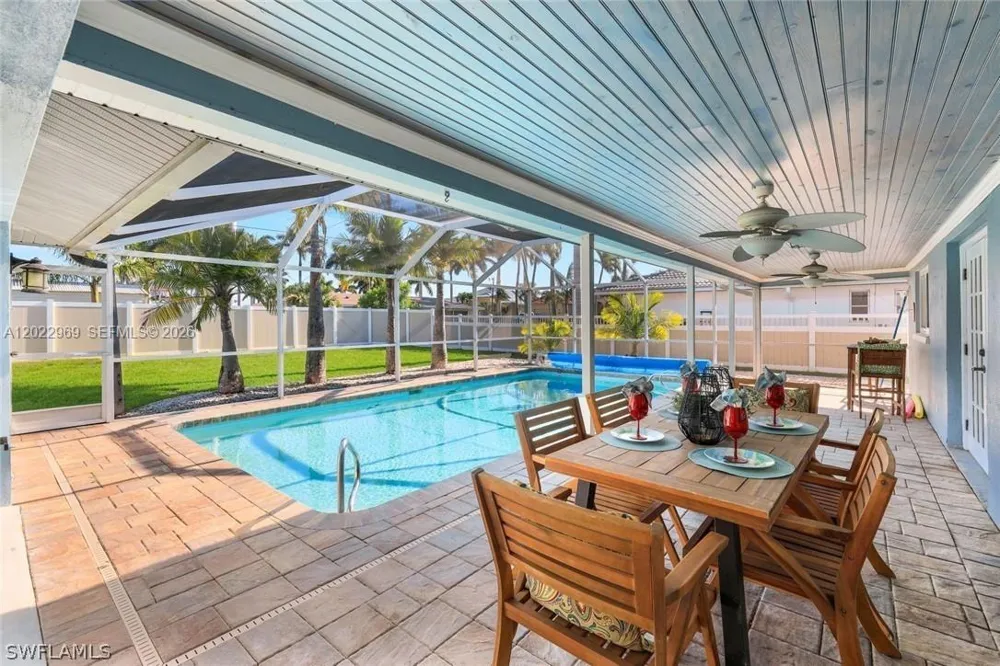 355 Bayshore Dr Cape Coral, FL 33904
