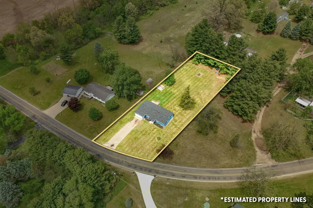 1240 E Hastings Lake Road Jonesville, MI 49250