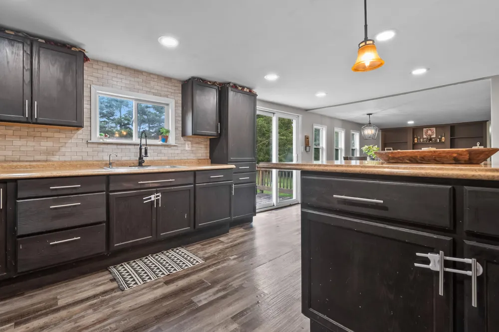 1240 E Hastings Lake Road Jonesville, MI 49250