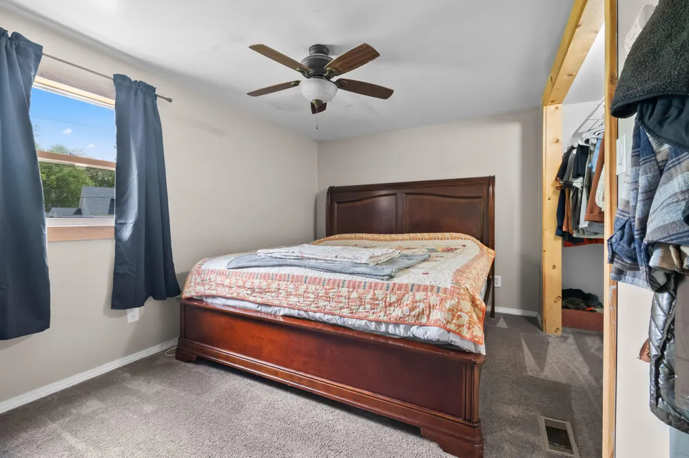 1240 E Hastings Lake Road Jonesville, MI 49250