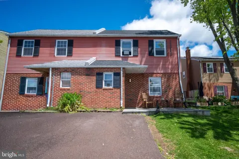 7 NAYLOR COURT