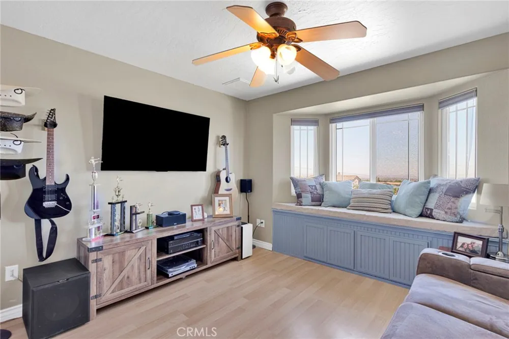 5137 Cygnet Phelan, CA 92371