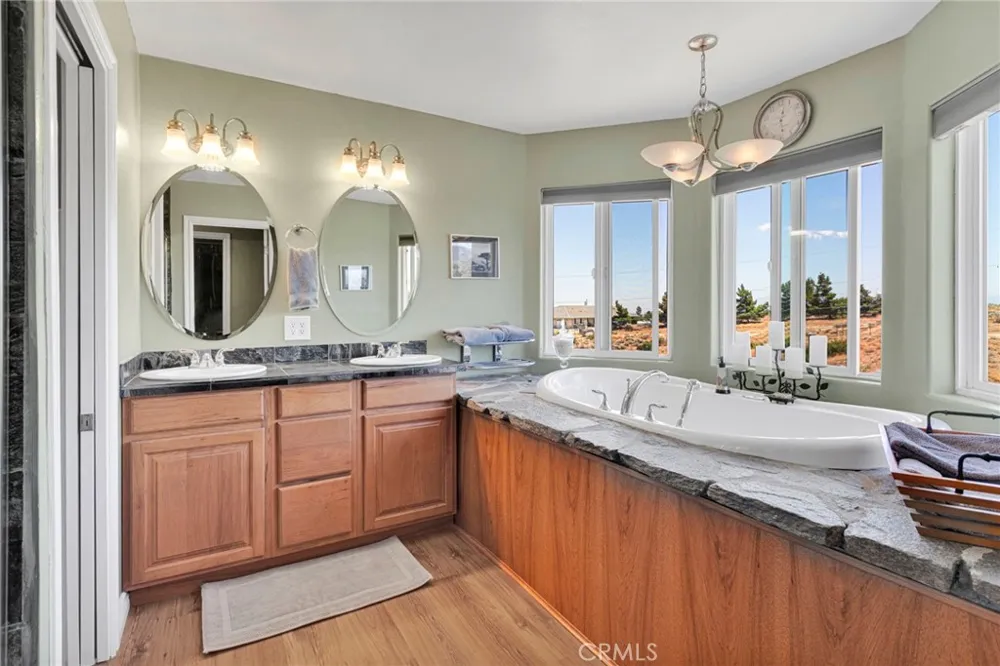 5137 Cygnet Phelan, CA 92371