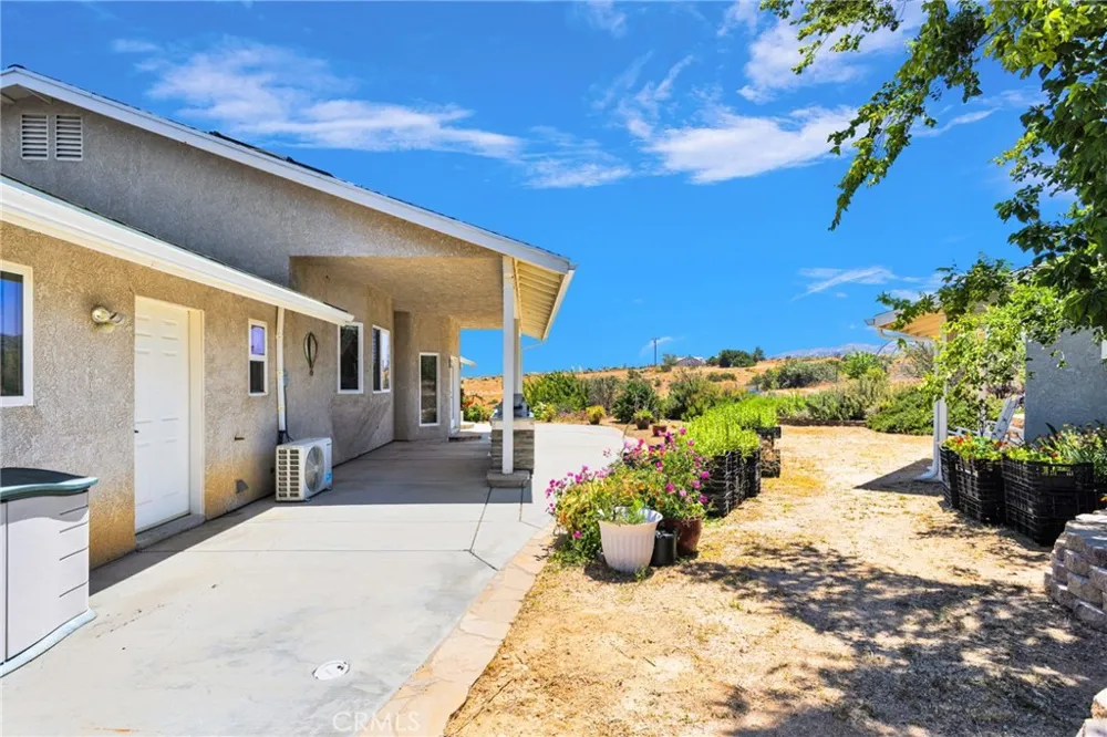 5137 Cygnet Phelan, CA 92371