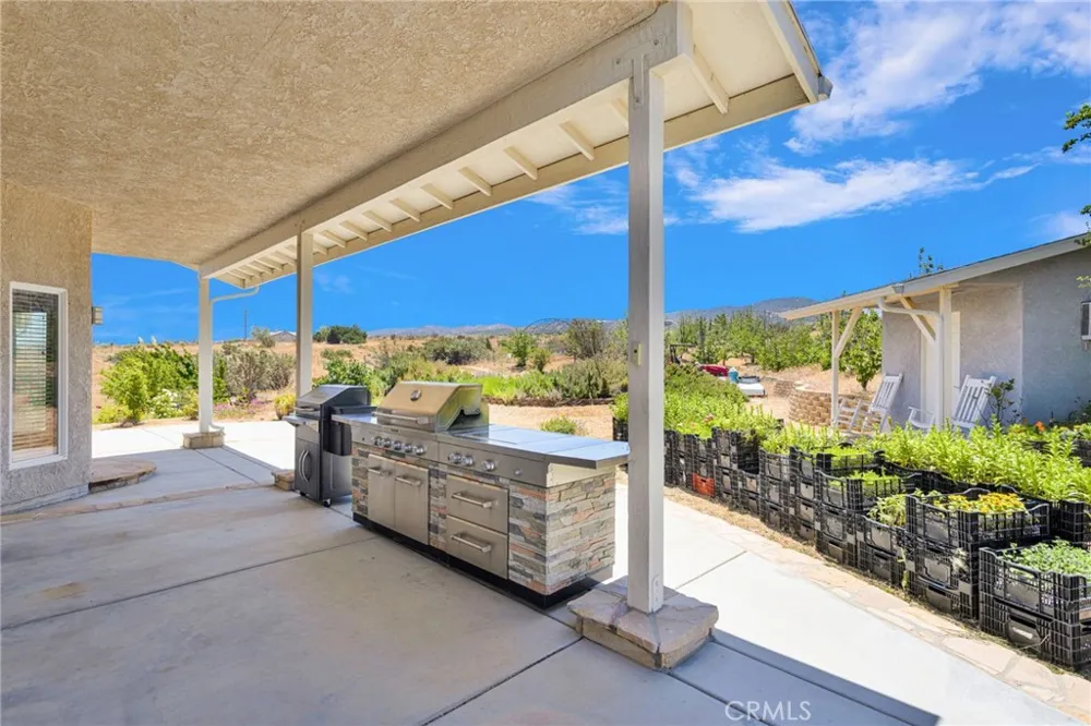 5137 Cygnet Phelan, CA 92371
